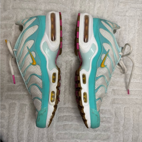 Nike Women’s Air Max Plus in Teal Twist - Picture 3 of 8